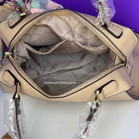 Steve Madden Breese Crossbody Bag color Tan Faux Leather New with Tags - Picture 8 of 8